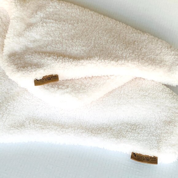 UGG 2 Pillow Covers by Kookaburra Faux Fur Fits 20 x 20 Soft - Picture 1 of 6